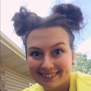 Meet your Posher, Nicole